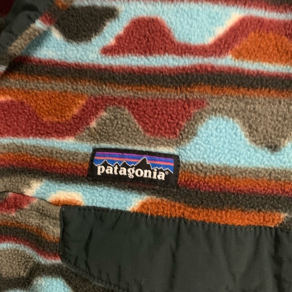 Patagonia Men's Small RARE Aztec Cinder Delta Red Print Synchilla Snap Pullover - Picture 4 of 7